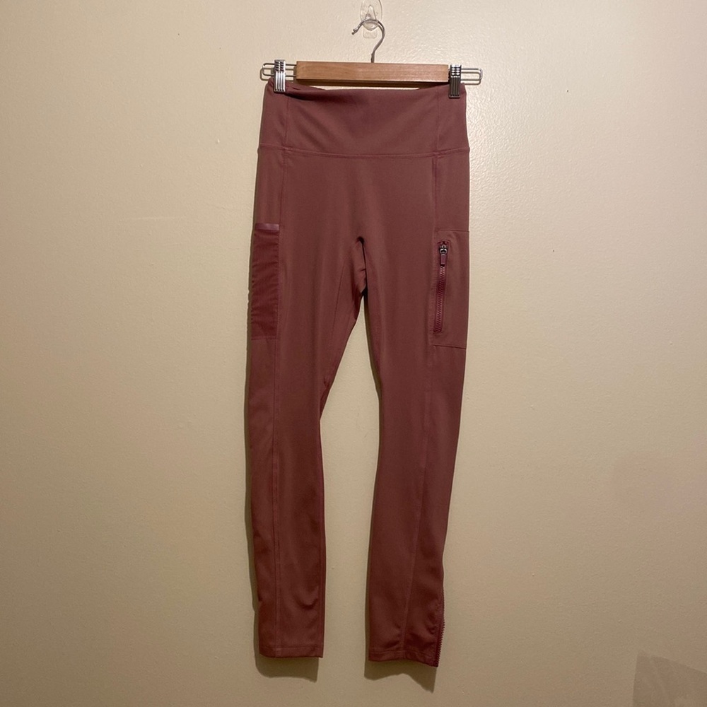 Fabletics Motion 365 leggings. Size S - Picture 2 of 9